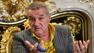 Gigi Becali, operat de preotul neurochirurg Ştefan Mindea: „Am luat 4 frați călugări cu mine şi nu am mai rămas în spital că se îngrijora nevastă-mea”