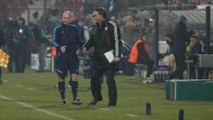 Van Gaal**: "Clujul are mulți jucători tehnici, dar nu evoluează precum o echipă adevărată"