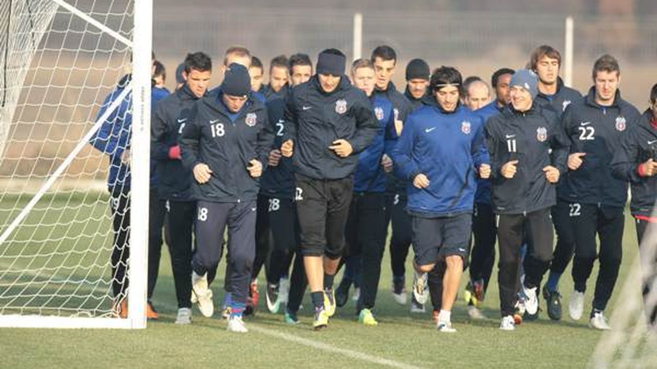 Becali a anunțat cele 4 transferuri ale Stelei!** Alți 4 jucători, în stand-by