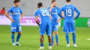 Cât de mare e dezastrul la Universitatea Craiova. Gestul viitorului antrenor al lui Rotaru, din tribună, la ratarea derby-ului, face înconjurul României