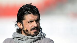 Farsă genială a unor jurnaliști italieni pentru Gattuso. "Am vrea să scandezi în limba chineză...". Cum a reacționat antrenorul lui Milan când și-a dat seama ce a strigat | VIDEO 