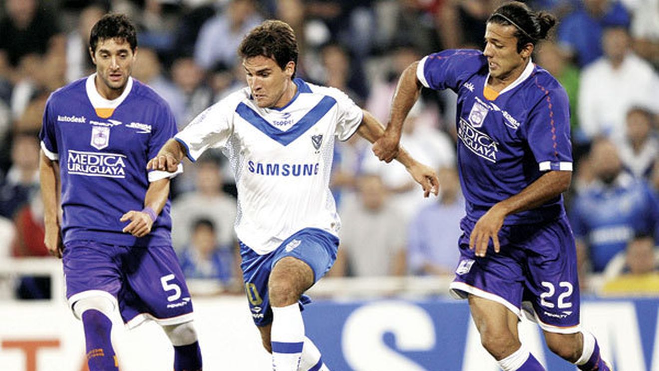 EXCLUSIV** Dinamo a găsit înlocuitor pentru Moți! S-a înțeles cu un jucător de 23 de ani care a fost dorit și în Serie A! Vezi TOATE detaliile