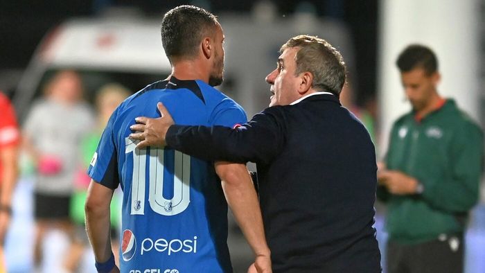 Marius Șumudică a dezvăluit ce a vorbit cu Constantin Budescu după Farul - Flora Tallinn și ce sacrificiu vrea să facă fotbalistul pentru a-i câștiga încrederea lui Gheorghe Hagi: „De rușine că îl am pe el antrenor o să ajung fit”