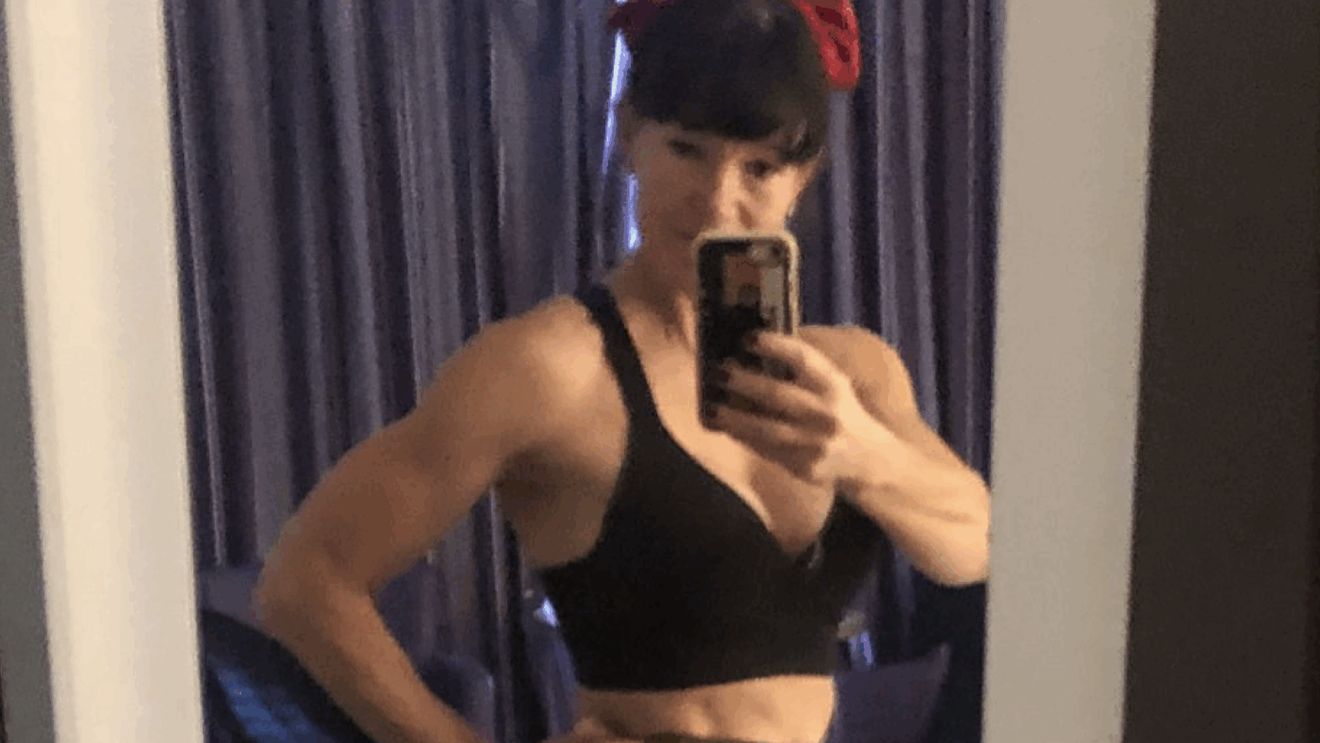 O mamă a devenit campioană mondială la ridicat greutăți din întâmplare. Era în vacanță cu familia când s-a dus la prima competiție