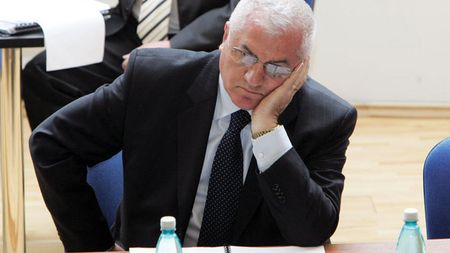 "Nu sunt apropiat de 'elefantul' ăla de Iancu!"** Vezi pe cine a mai pus tunurile Mitică!