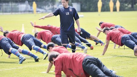 I-a luat tare de la început!** Reghe i-a rupt pe jucători, din prima zi