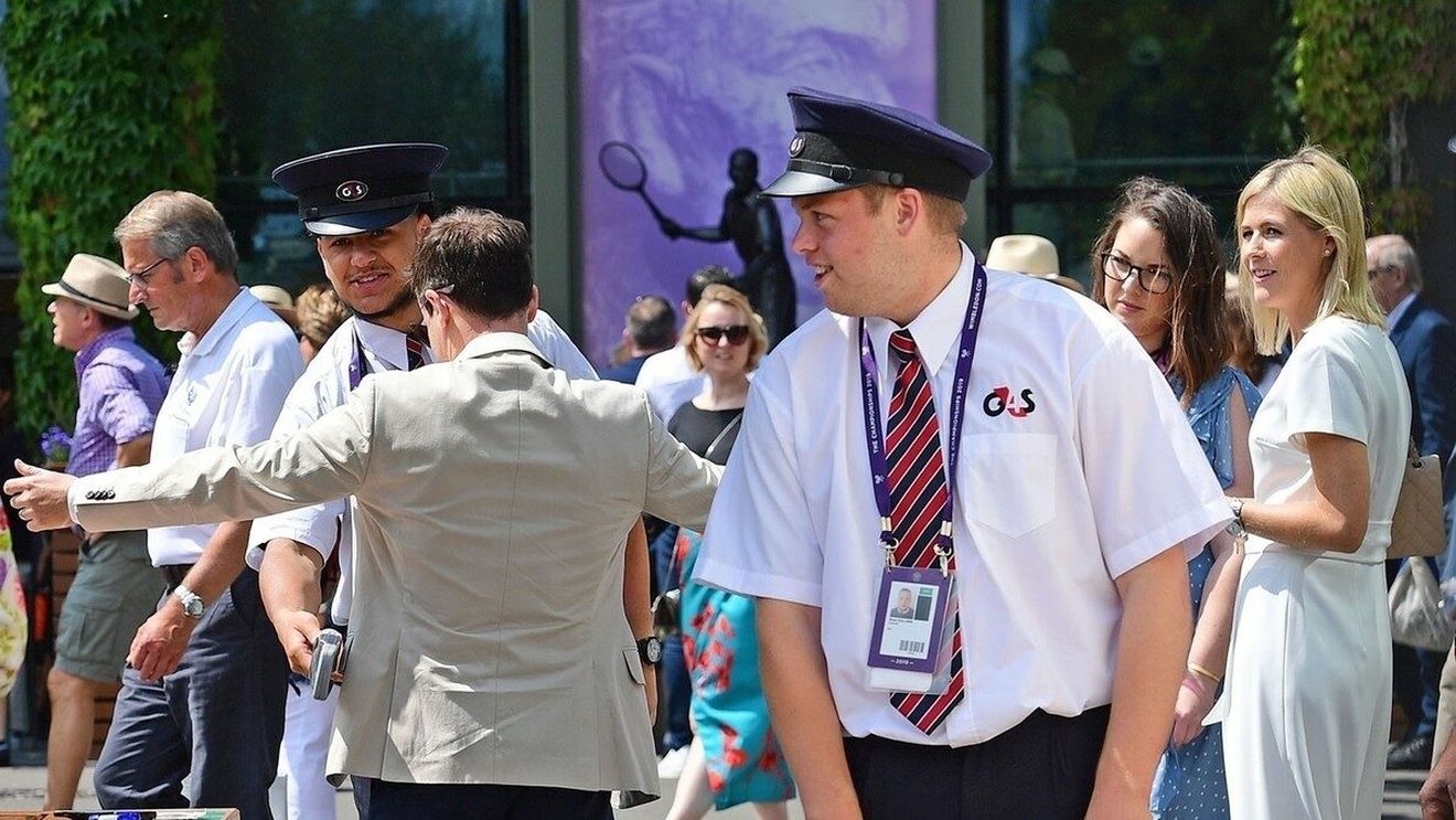Momente incredibile la Wimbledon, înaintea meciului Simona Halep - Paula Badosa: „Asta fac bodyguarzii!" Martina Navratilova, revoltată: „Poftim!? Nu mai avem voie să vorbim?" VIDEO