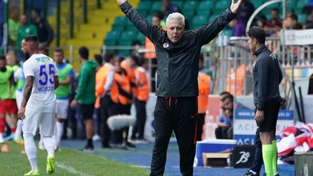 Marius Șumudică, ieșire nervoasă la TV în apărarea lui Mirel Rădoi: „Răstigniți-l! Veniți și antrenați voi, ăștia care vă deghizați în atotștiutori!”