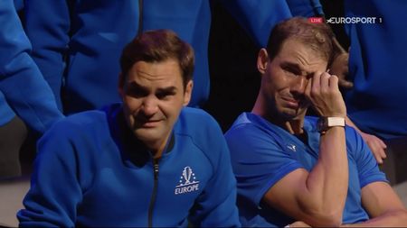 Ziua în care a plâns toată lumea! Imagini incredibile cu Rafael Nadal și Novak Djokovic, năpădiți de lacrimi după ultimul meci al lui Roger Federer | FOTO & VIDEO