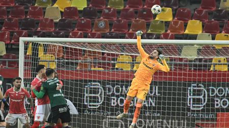 „Gol-fantomă” în Dinamo - Slobozia. Fază controversată la care VAR n-a intervenit