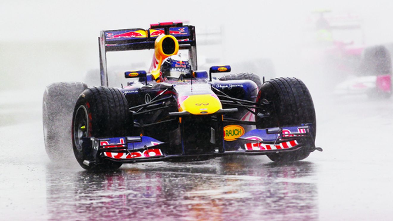 CURSĂ‚ DE POVESTE! Button câștigă în ultimul tur MP al Canadei, profitând de gafa lui Vettel! Vezi clasamentul complet!