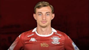 Rapid și UTA au bătut palma pentru împrumutul unui fotbalist transferat în această vară în Giulești!