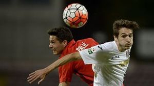 CFR le-a provocat dinamoviștilor primul eșec din acest sezon. Francisc Dican: "Eliminările ne-au ușurat munca, dar asta nu ia din meritele jucătorilor mei". Ce s-a întâmplat la faza la care Matei a văzut cartonaș roșu