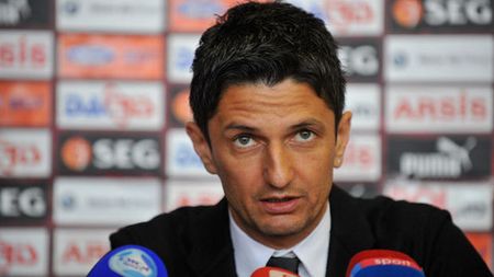 Răzvan Lucescu are pregătite botnițele!** Cum plănuiește să anihileze ofensiva "câinilor"