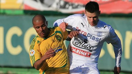 Astra i-a luat-o înainte lui Sabău!** Dinu "Vamă" l-a deturnat pe unul dintre fotbaliștii preferați ai "Moțului"