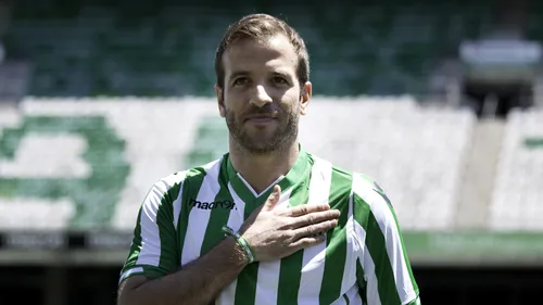 Debut de coșmar pentru Van der Vaart la Betis