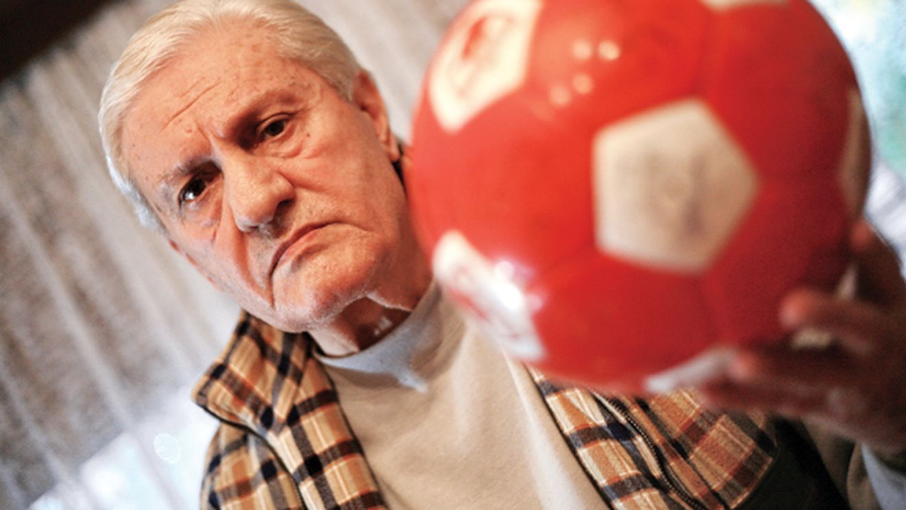 SPECIAL | A murit ultimul supraviețuitor al primului derby Steaua - Dinamo. "Noi nu veneam la antrenament de la băutură!". Dumitru Ignat avea 88 de ani. Povestea lui Nea Nelu, scrisă de ProSport în 2010. Ce spunea despre Dinu și Răzvan Lucescu  