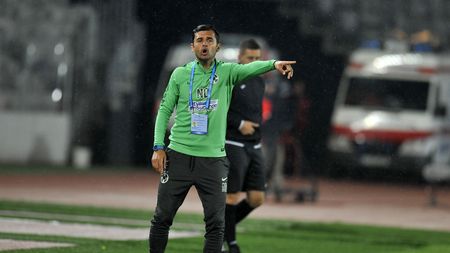 Nicolae Dică, prezentat OFICIAL de FCSB, alături de "principalul" Viorel Tănase. Promisiunea pentru fani și cu ce jucători pleacă Dică în cantonament. Tehnicianul mai așteaptă încă trei transferuri. VIDEO