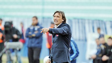 Asul din mâneca lui Bonetti!** El e jucătorul desemnat să fie "dublura" lui Țucudean