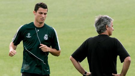 Asta ar fi lovitura anului! Patronul care a recunoscut că va face oferte pentru Ronaldo și Mourinho:** "În sport, trebuie să fii ambițios"