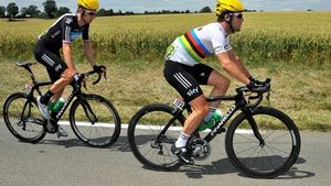 Sky''s the limit!** Wiggins e tricou galben, Froome câștigă etapa!