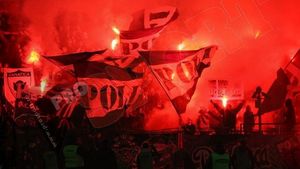 Pentru prima dată în acest sezon al Ligii I,** stadionul lui Poli a fost aproape plin!