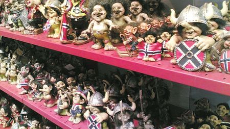 Noi cu Dracula, ei cu trolii! 