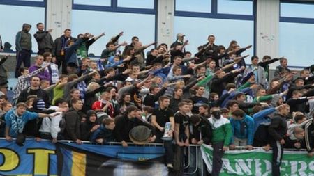 "Nu vă duceți în Ucraina! Vă veți întoarce într-un sicriu!"** VIDEO Imagini de pe 'Stadiums of Hate' și de ce cred englezii că fanii nu sunt în siguranță la EURO 2012
