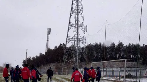 FOTO | Mișcări de trupe în Ghencea! Steaua s-a reunit și a făcut primul antrenament sub ochii lui Lăcătuș. Ce program are liderul din Liga 4 București

