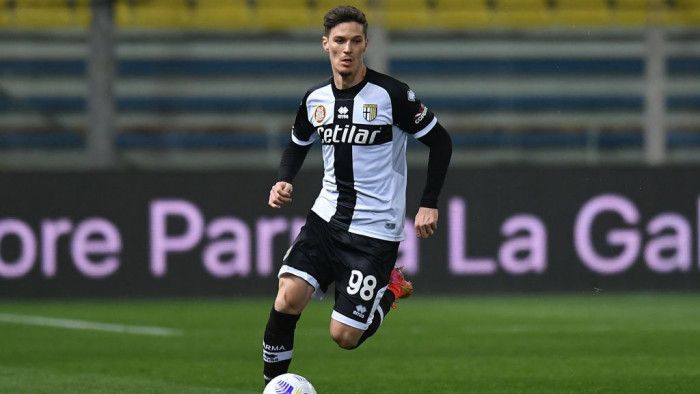 Parma, mesaj în limba română pentru Dennis Man, după primul gol în Serie A: „Pură pasiune!”