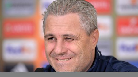 Șumudică a înșirat ofertele: "Am avut contractul de la Dinamo pe masă... M-a sunat patronul de la CFR". Unde i-ar plăcea să antreneze în Liga 1: "Se potrivește cu nebunia mea, stadionul ar fi ca un vulcan"