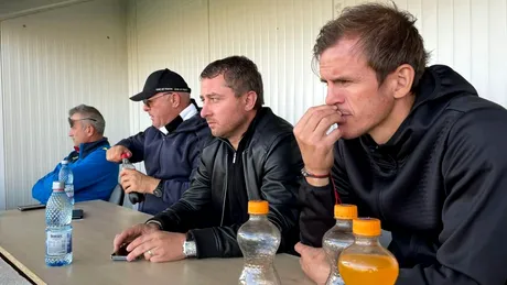 Costin Lazăr, jignit de președintele clubului în timpul meciului. Conducătorul, ”gest golănesc și cuvinte greu de reprodus”, în fața suporterilor