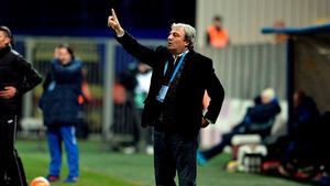 PETROLUL-MALAXORUL. Stoichiță și-a trecut și el numele pe lista "victimelor" oficialilor de pe "Ilie Oană". Bilanțul este unul de coșmar: 3 antrenori în 7 luni!