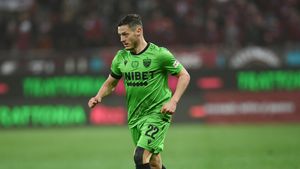 Gabi Torje, la pământ după ce Dinamo a fost învinsă de CS Mioveni. „O înfrângere grea!” Ce s-a întâmplat după meci. „Nu ne convine când ne înjură în față!”