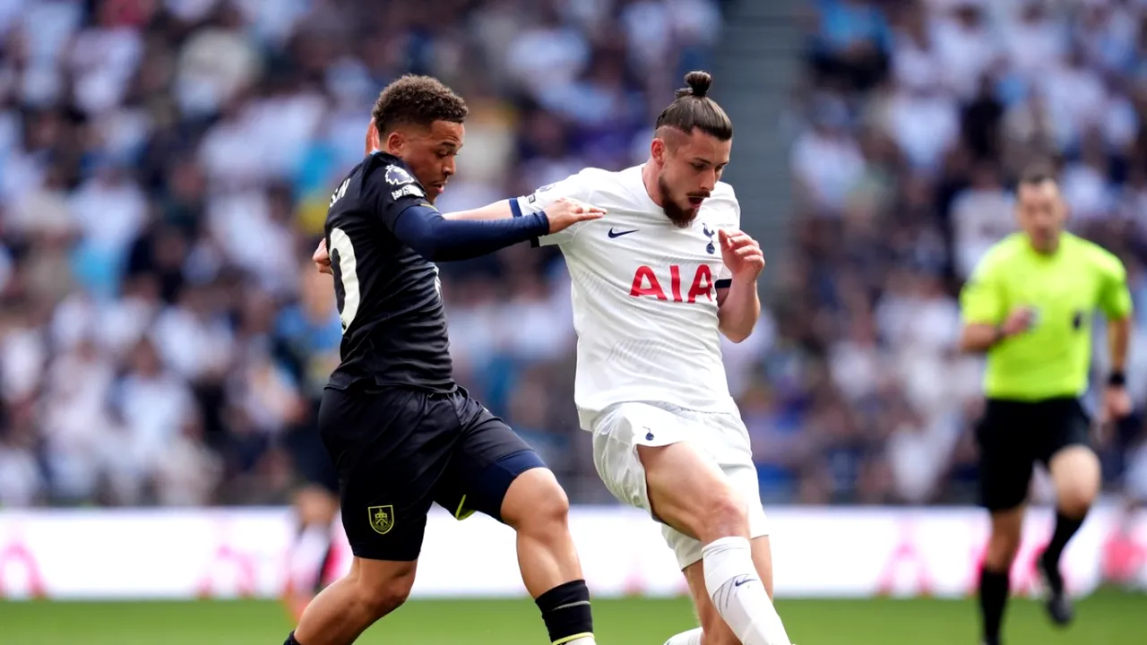 Blestemul lui Radu Drăgușin la Tottenham e fără sfârșit! Micky van de Ven, concurent pe post cu românul, e marele salvator al lui Ange Postecoglou cu un gol de veritabilă extremă