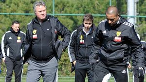 A uimit Liga I cu execuțiile sale, acum poate fi coleg cu Xabi Alonso și Van Persie la viitoarea FORȚĂ‚ a Europei!** Hiddink are buget nelimitat pentru cea mai nebună campanie de transferuri