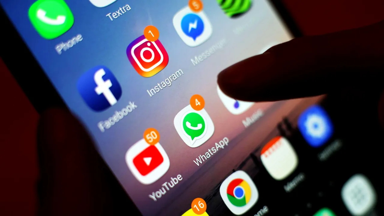 Milionarul german, care a fost acuzat că şi-ar fi bătut iubita româncă, s-a săturat de abuzurile din social media: „Primim multe jigniri”