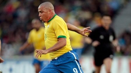 Ronaldo putea muri!** Un diagnostic greșit dat de R. Carlos și indolența medicilor puteau provoca o tragedie în fotbalul mondial! Misterul finalei CM 1998, elucidat