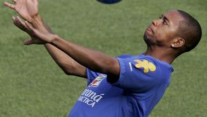 Robinho a venit la antrenament cu... elicopterul