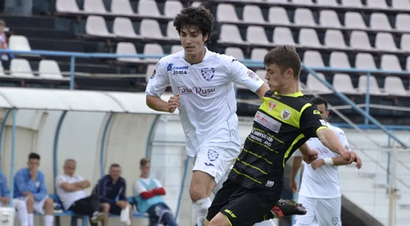 Ganea nu l-a păstrat la ACS Poli, Popa îl vrea la UTA. Noua achiziție a arădenilor** Antrenorul așteaptă la antrenamente și un 