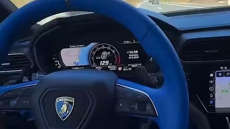 Ce a făcut un fotbalist la volanul unui Lamborghini Urus. S-a și filmat, iar rețelele de socializare au „explodat”