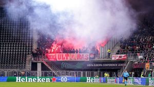 Ce lovitură a dat Mihai Rotaru la Craiova! Noul transfer din Bănie a fost pur și simplu fantastic în acest sezon în Europa. I-a trimis pe fani în al nouălea cer: a dat două goluri din postura de rezervă, iar echipa sa a reușit revenirea anului. SPECIAL