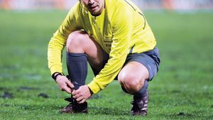 S-a luat după tușier!