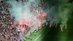 Nebunie pe Arena Națională! Fanii Rapidului au fost la înălțime și au făcut show. Câți fani au venit la meciul cu Chindia, primul în Liga 1 după șase ani | FOTO