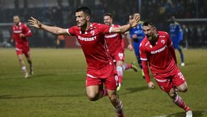 Transfer bombă şi trădare imensă pentru Dinamo! Astrit Selmani negociază cu Nelu Varga plecarea la CFR Cluj