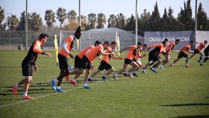 Surpriză la CFR Cluj, după anunțata plecare a lui Giedrius Arlauskis! Cine se antrenează sub comanda lui Dan Petrescu