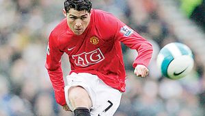 Ronaldo: „Rămân la United"