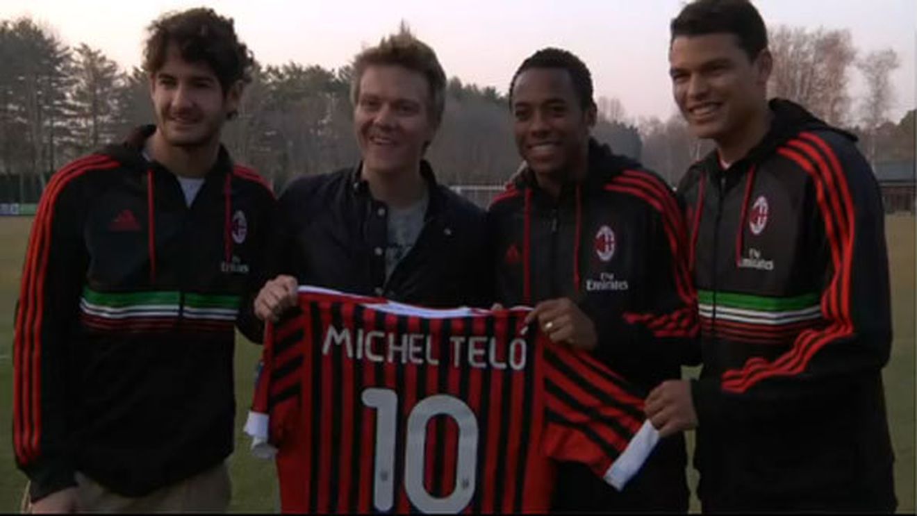 VIDEO** "Ai se eu te pego" face furori în vestiarul Milanului! Pato, Robinho și Tiago Silva au exersat celebrul dans alături de Michel Telo