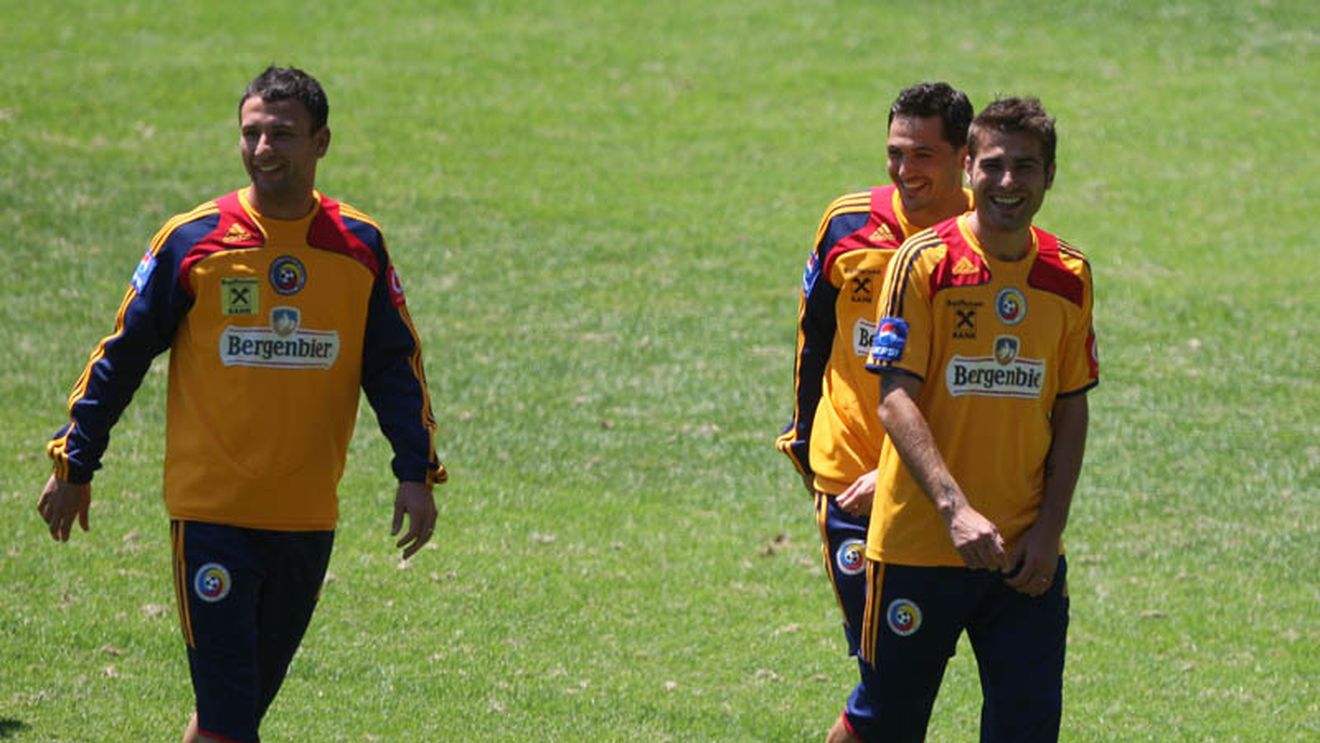 "N-au foame de rezultate! Să facă pe dracu în patru să bată Serbia!"