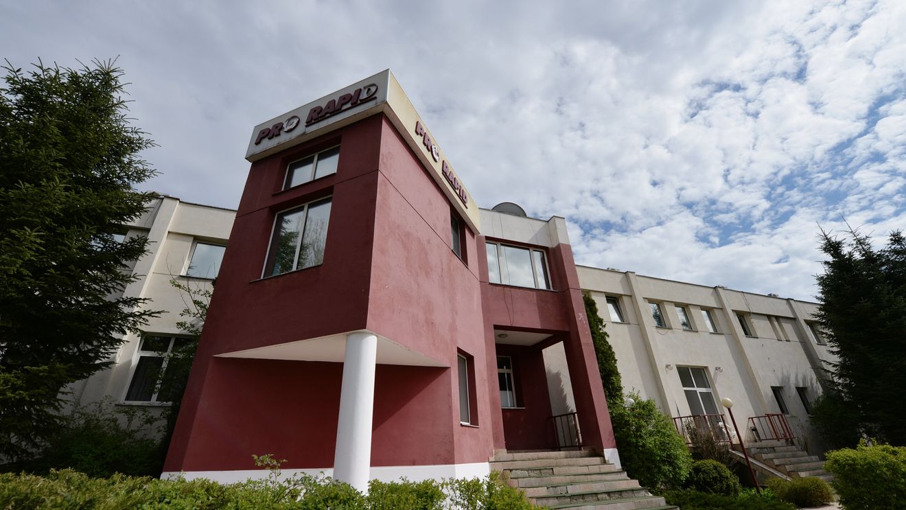 Baza Pro Rapid a rămas fără pază. Neplătită, firma de securitate și-a retras oamenii. Nici chiria bazei n-au fost plătită. Taban: "Datoria va avea aceeași soartă ca și ceilalți 35 de milioane investiți acolo"